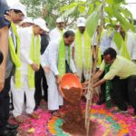 ధిక్కరించిన అనిల్ జాదవ్‌కు అదృష్టం కలిసొచ్చింది