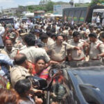BRS –  నాయకులు నూతన వధూవరులను ఆశీర్వదించారు.