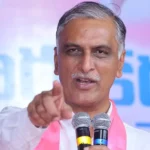 Election Campaign : Young woman kiss during election campaign..ఎన్నికల ప్రచారంలో యువతికి ముద్దు.. వివాదంలో బీజేపీ అభ్యర్థి!